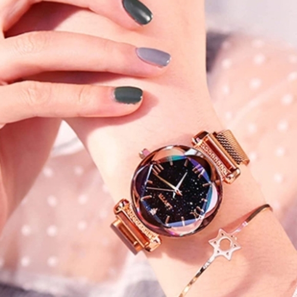 NWOT WOMEN'S LSTVR STARRY SKY DIAL WATCH WITH MESH MAGNETIC STRAP - Picture 4 of 8